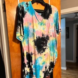 Torrid size 2 soft cotton tie dye shirt